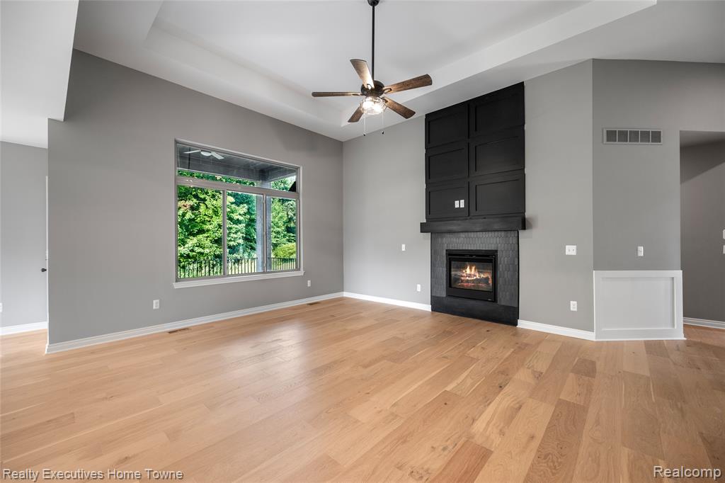 35603 Addison Drive, New Baltimore, MI 48047 — Photo 5