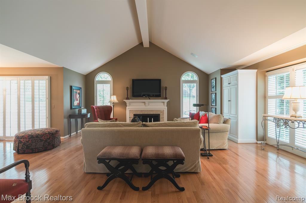 2426 HICKORY GLEN Drive, Bloomfield Hills, MI 48304 — Photo 7