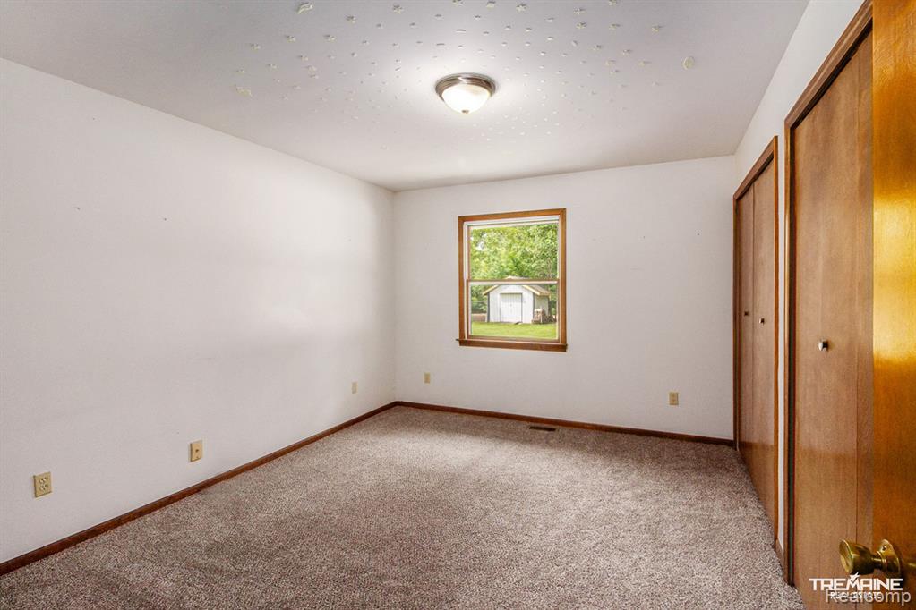 7469 N ELMS Road, Flushing, MI 48433 — Photo 11