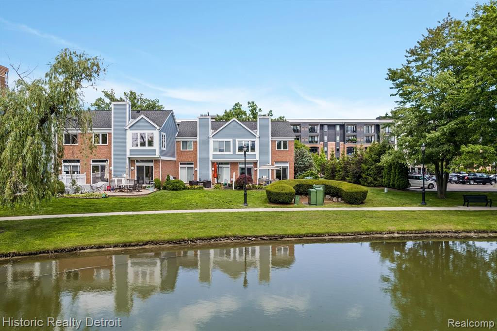 203 WINDWARD Court, 22, Detroit, MI 48207 — Photo 42