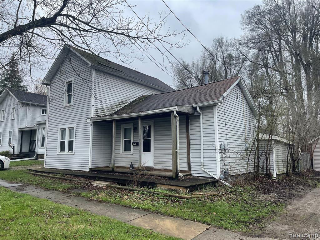 709 N Locust Street, Adrian, MI 49221 — front exterior