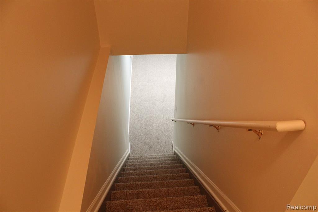 9132 COLONY PARK Drive, Ypsilanti, MI 48197 — Photo 13