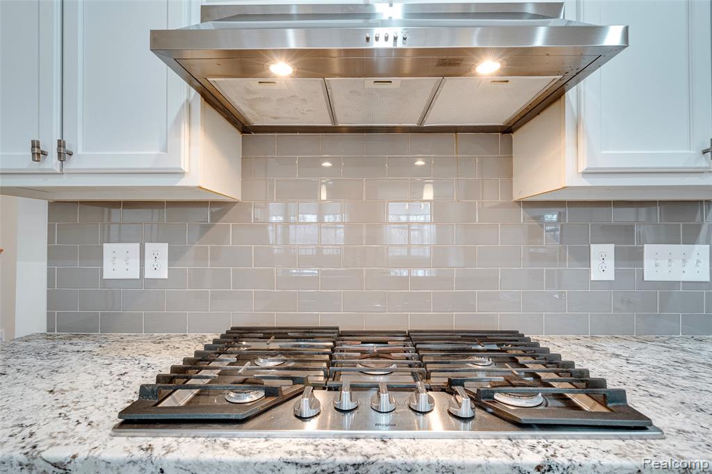 43635 CHANCELLOR LANE, Novi, MI — Photo 13