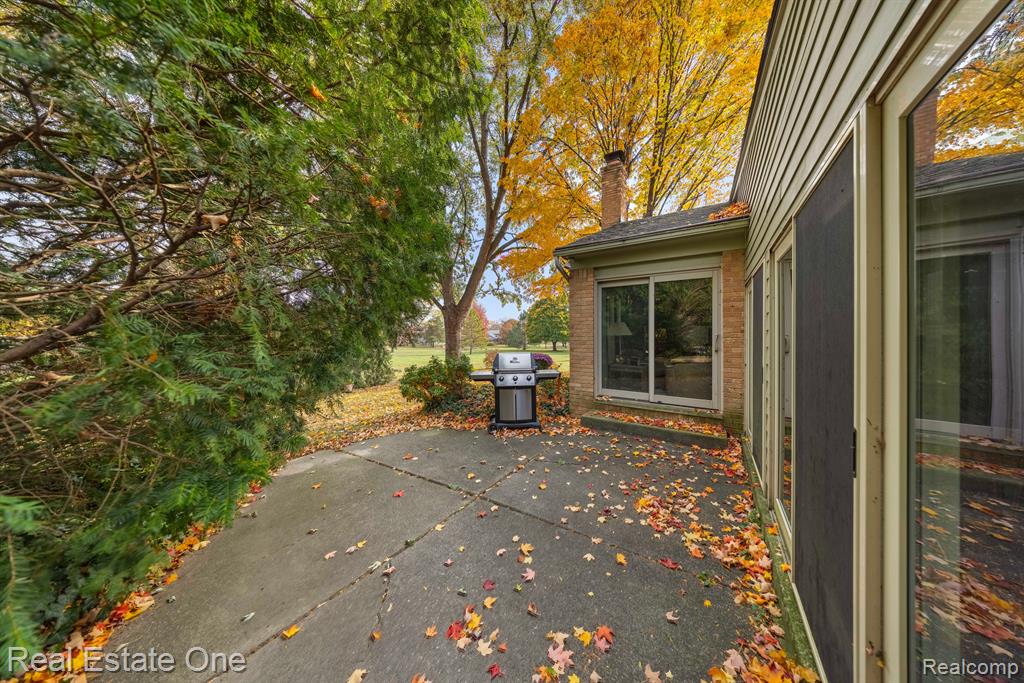 16548 Winchester Drive, Northville, MI 48168 — Photo 36