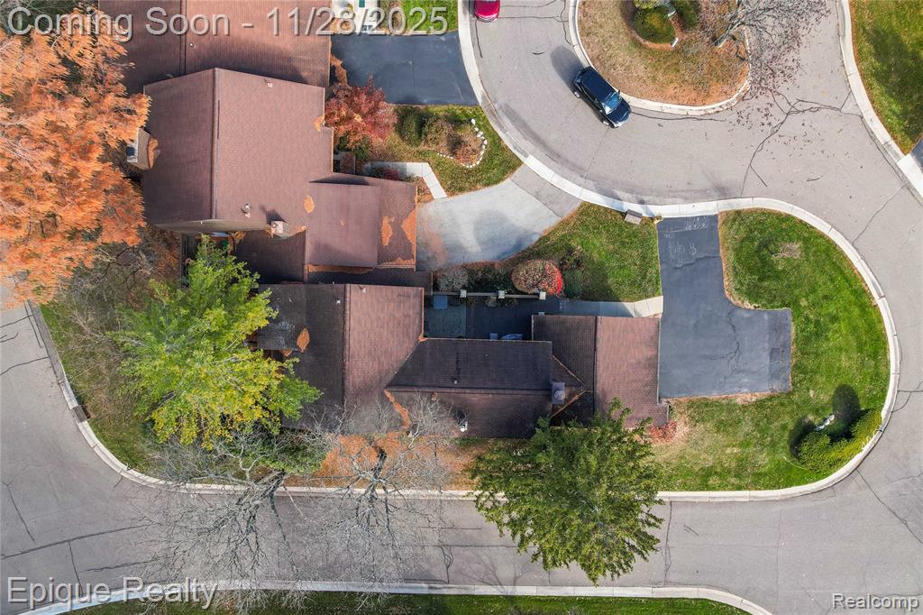 2164 Bordeaux Street, West Bloomfield, MI, 48323