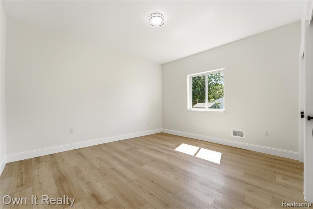 7606 Margaret Street, Taylor, MI 48180 — Photo 24