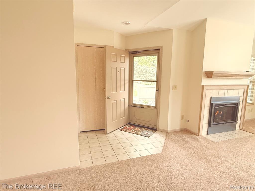 610 Perry Creek Drive, Grand Blanc, MI 48439 — Photo 10