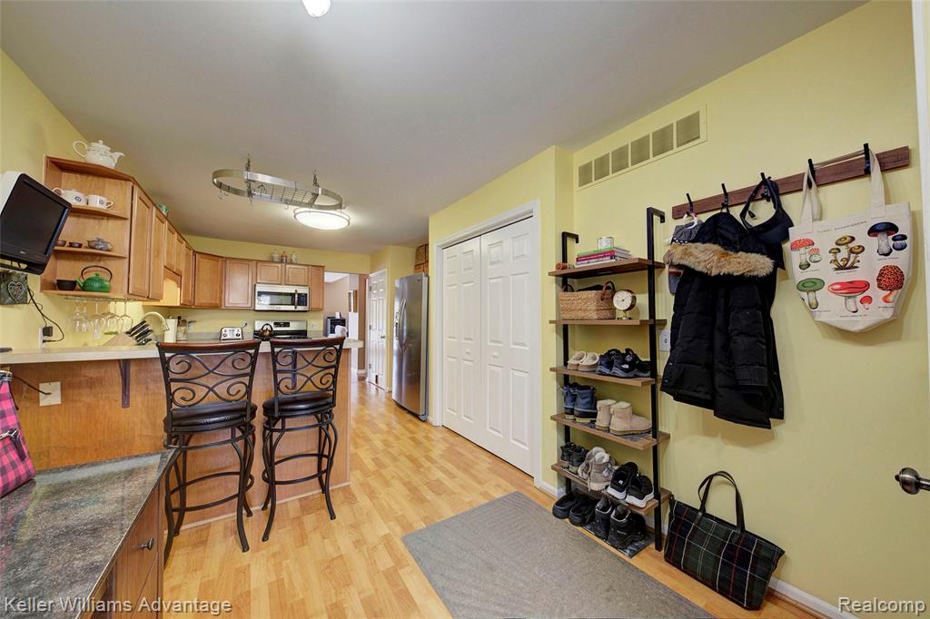 42209 Saratoga Circle, Canton, MI 48187 — Photo 33