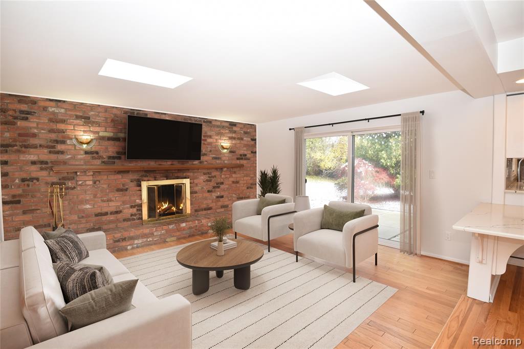 684 Wilshire Drive, Bloomfield Hills, MI 48302 — Photo 14