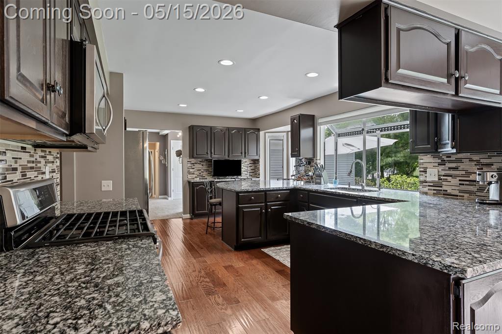 4238 Apple Valley Lane, West Bloomfield, MI 48323 — Photo 10