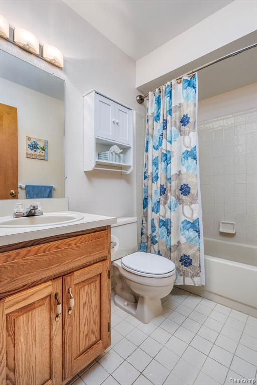 49585 Bishop Court, Shelby Twp, MI 48315 — Photo 31