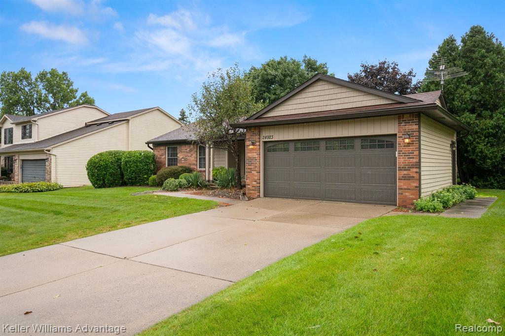 24923 FAIRWAY HILLS Drive, Novi, MI — Photo 3