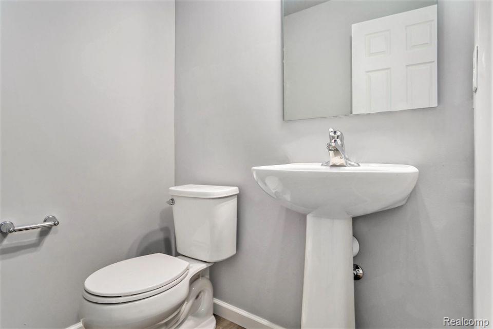4421 Springmeadow Court, Burton, MI 48519 — Photo 12