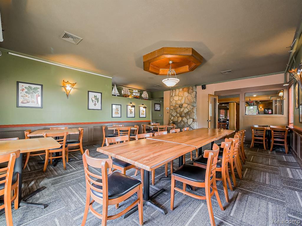 801 S LAPEER Road, Lake Orion, MI 48362 — Photo 17