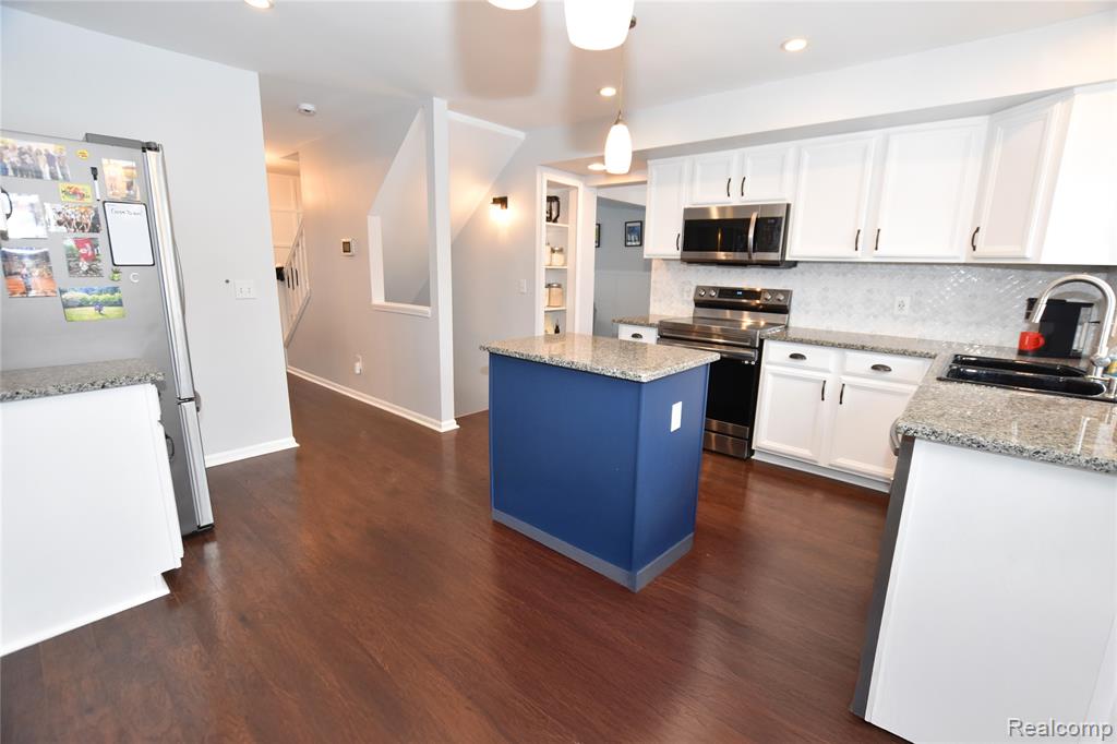 910 3rd Street, Fenton, MI 48430 — Photo 8