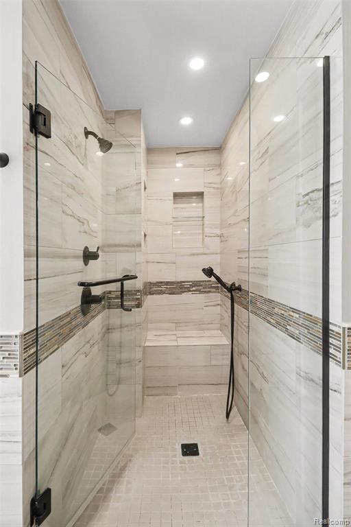 4 Riverbank Drive, Beverly Hills, MI 48025 — Photo 22