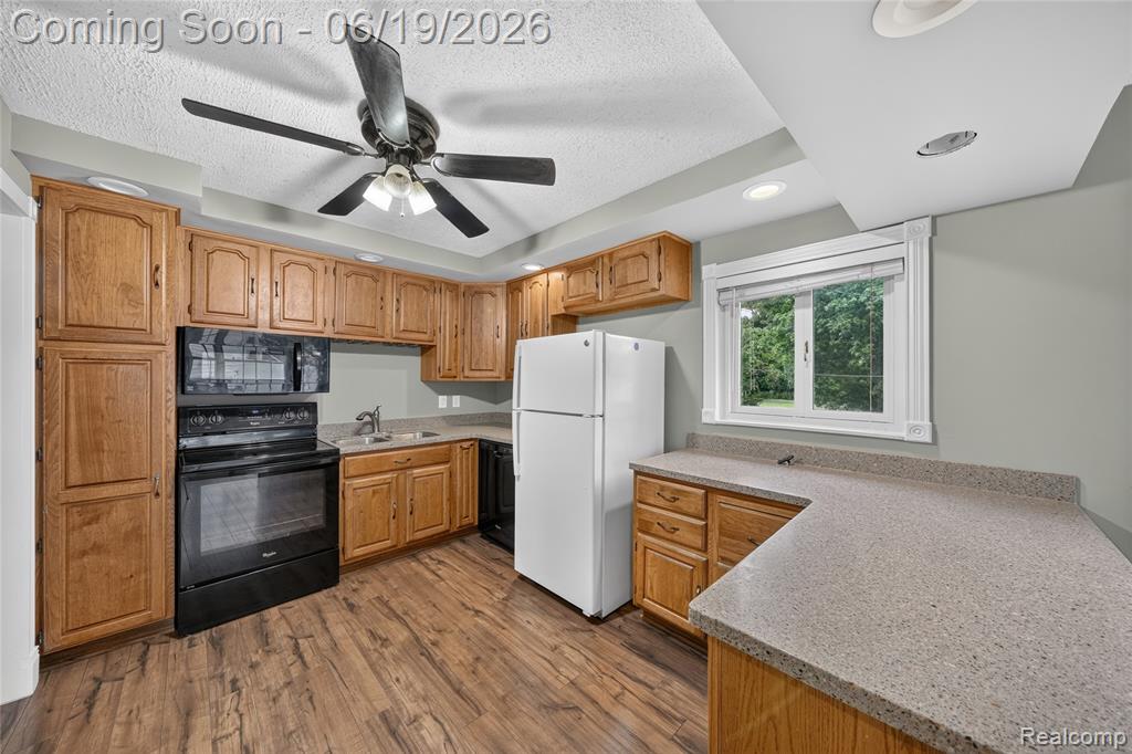 778 Manzano Drive, Wolverine Lake, MI 48390 — Photo 12