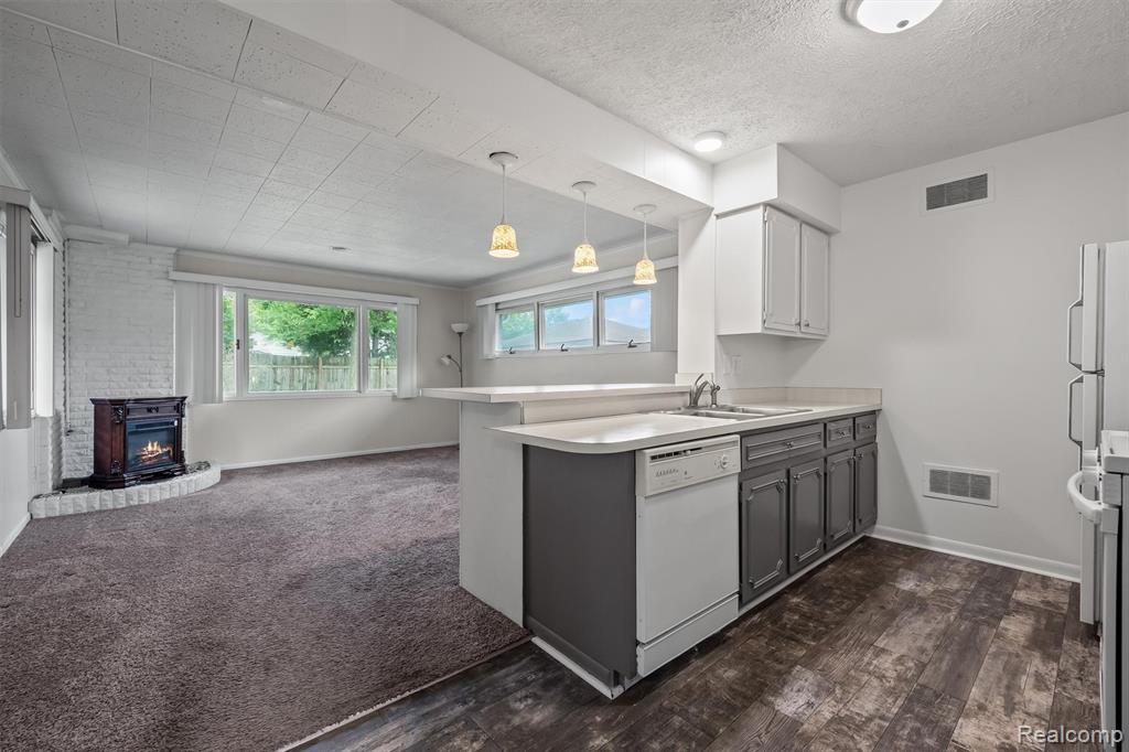 519 Essex Street, Clawson, MI — Photo 13