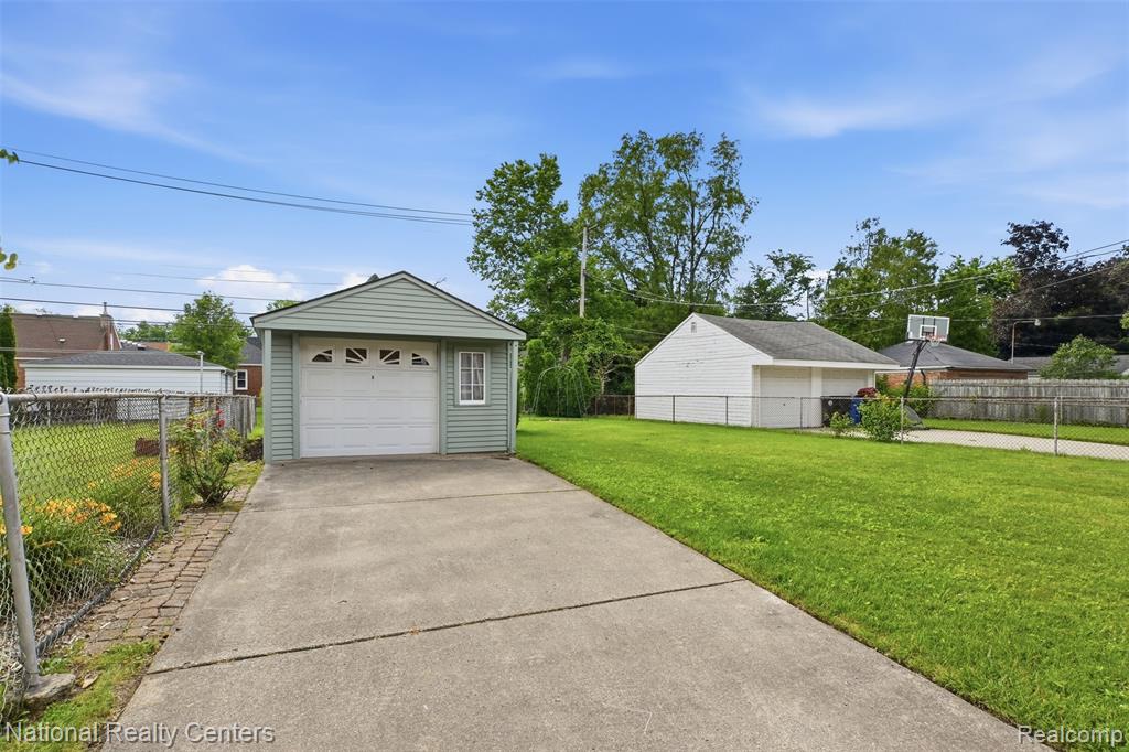 9951 Marion, Redford, MI 48239 — Photo 36