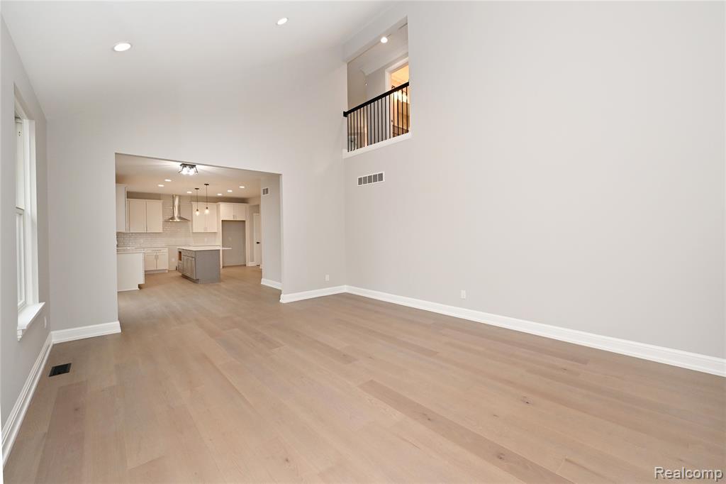486 Green Hill Lane, Lake Orion, MI — Photo 16