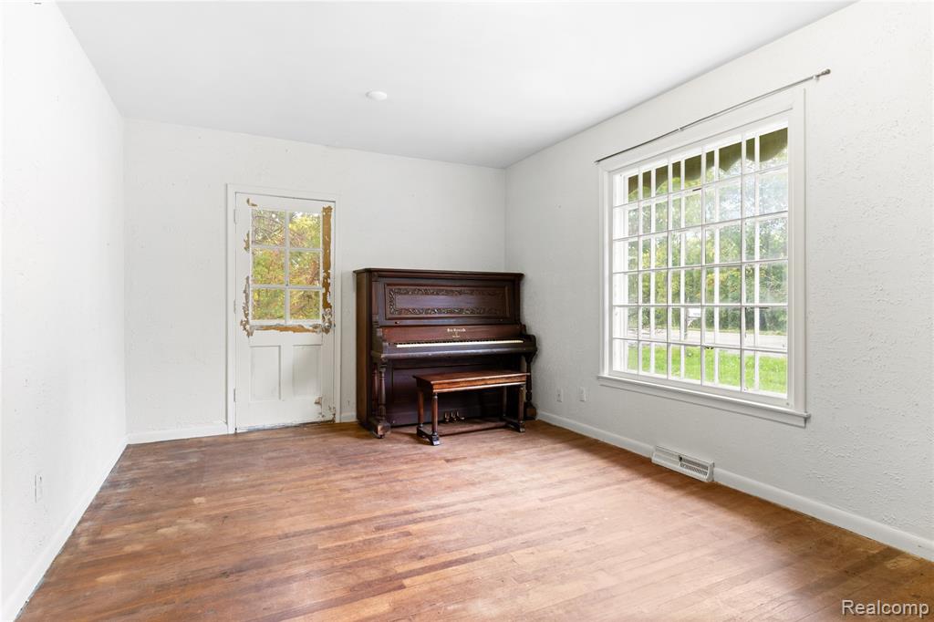50505 Geddes Road, Canton, MI 48188 — Photo 7