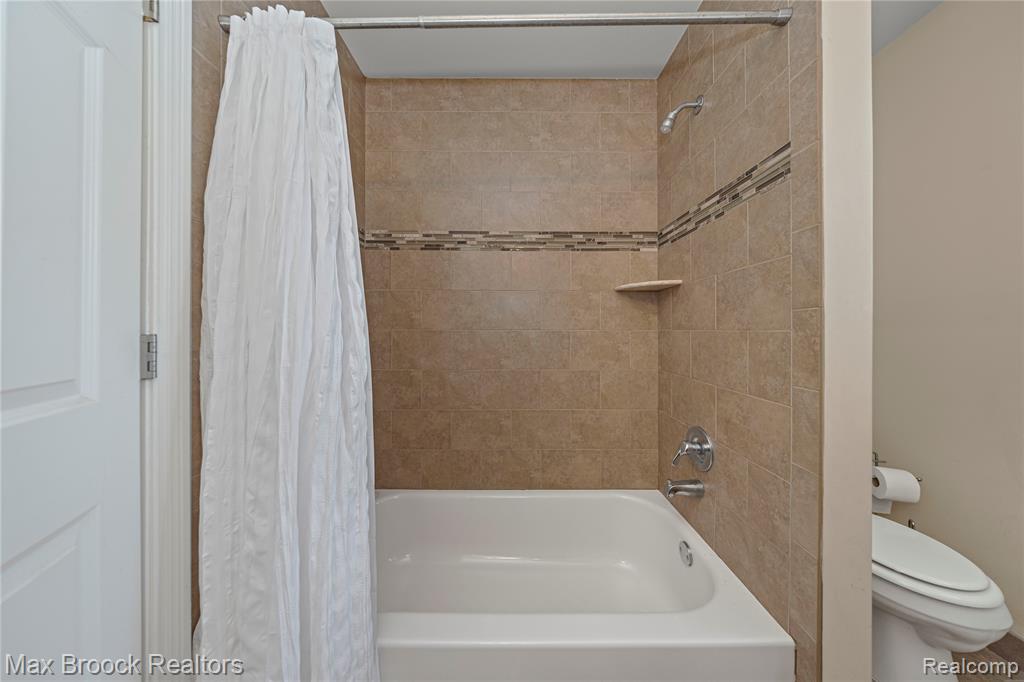 5142 Trailwood Lane, Warren, MI 48092 — Photo 29