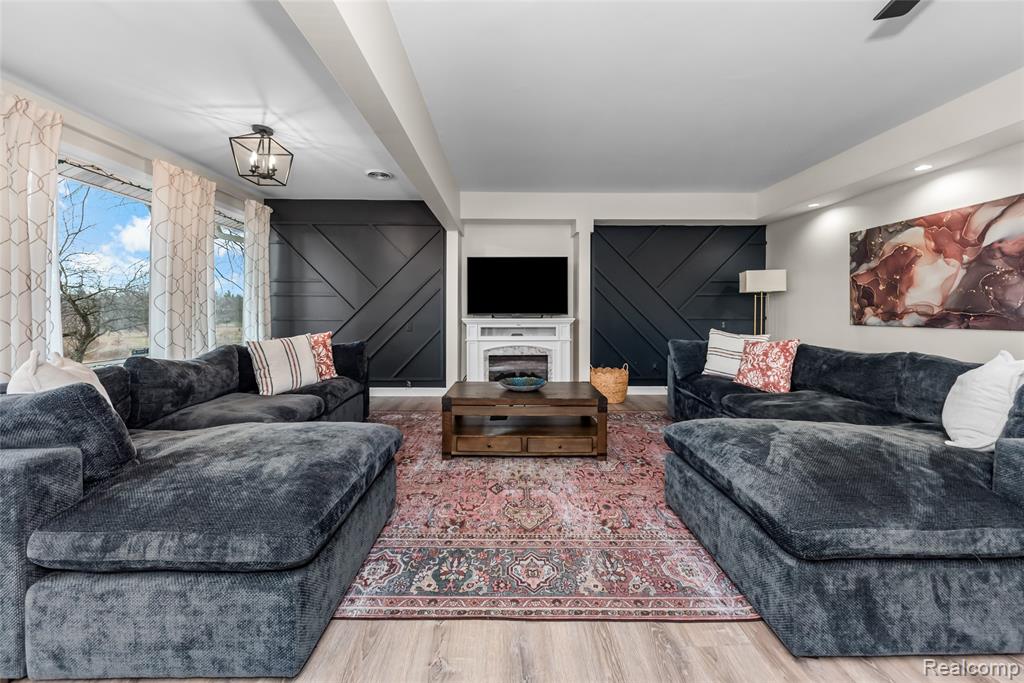 4710 Whitman Circle, Ann Arbor, MI 48103 — Photo 29