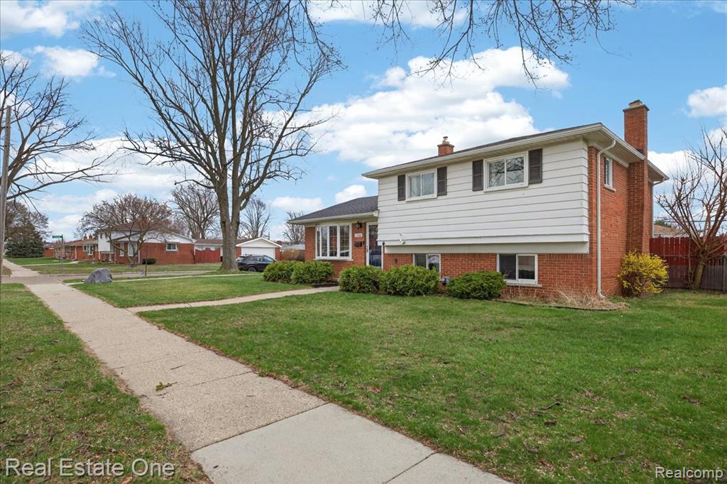 13262 Carol Avenue, Warren, MI 48088 — Photo 36