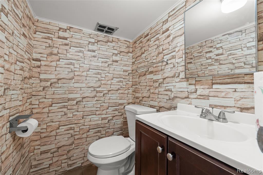 6452 Arcola Street, Garden City, MI — Photo 16