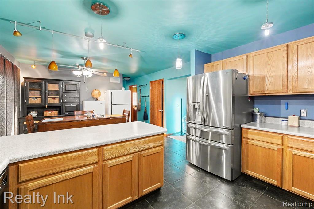 27132 Groveland Street, Madison Heights, MI 48071 — Photo 5