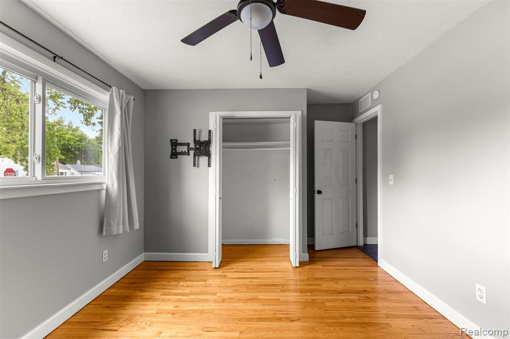 4516 Edgewood Street, Dearborn Heights, MI 48125 — Photo 18