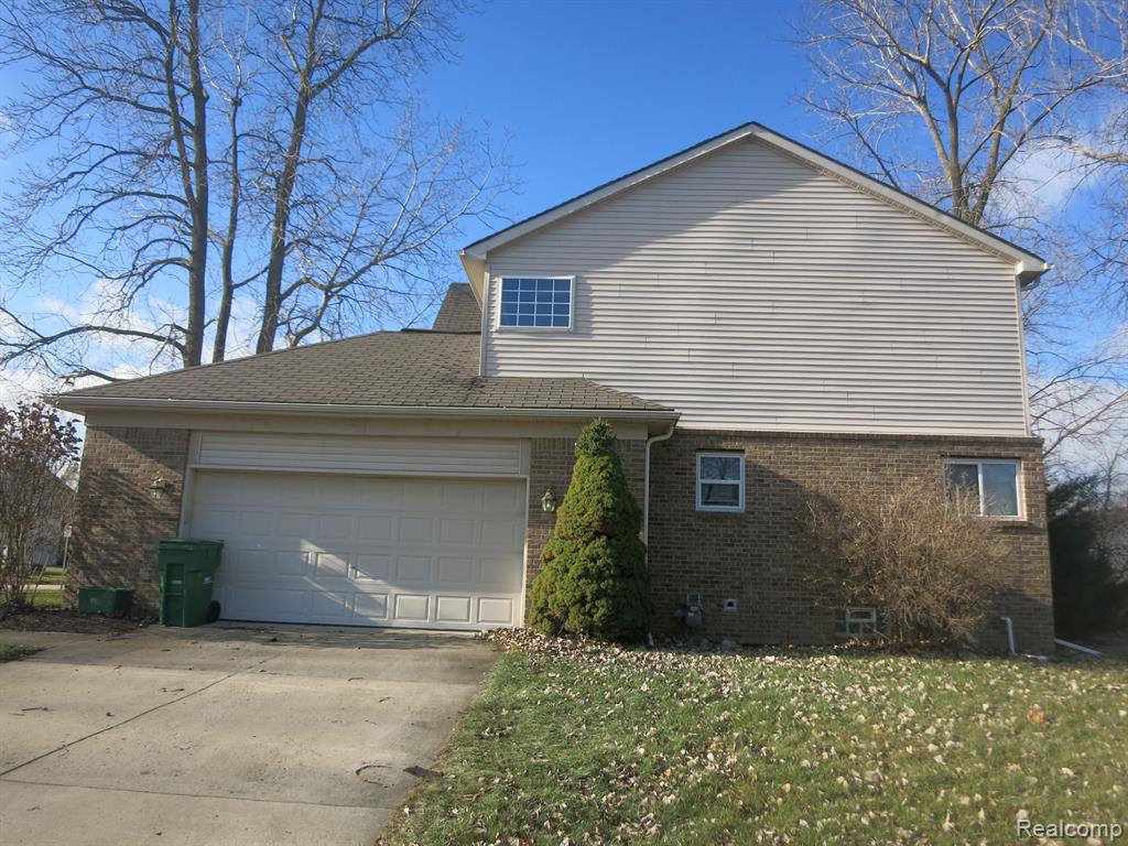 47000 HARBOUR POINTE, Van Buren, MI 48111 — Photo 29