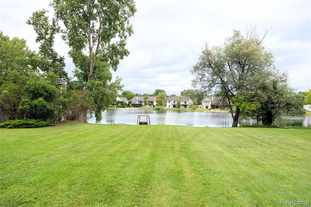 59692 Barkley Drive, New Hudson, MI 48165 — Photo 34