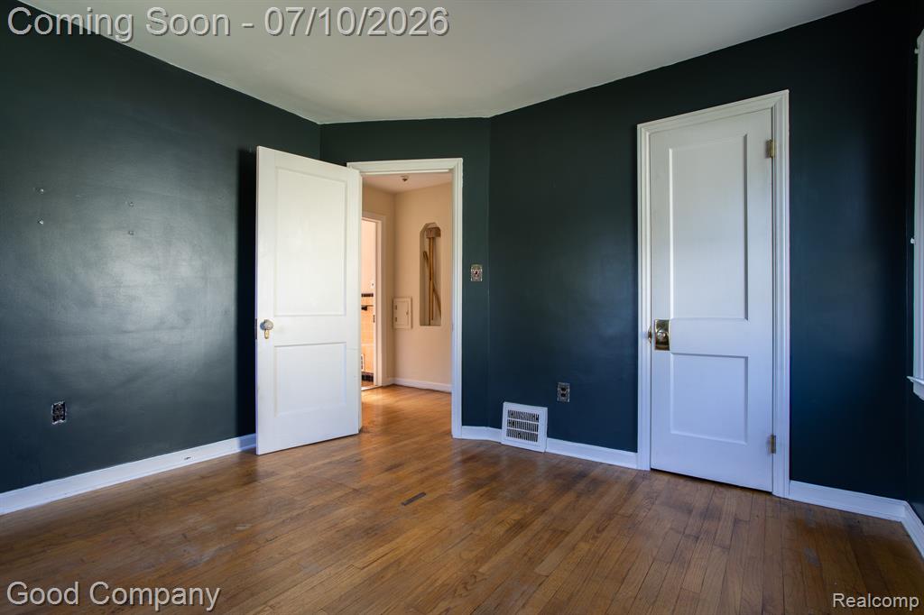 723 Pine Street, Wyandotte, MI 48192 — Photo 14