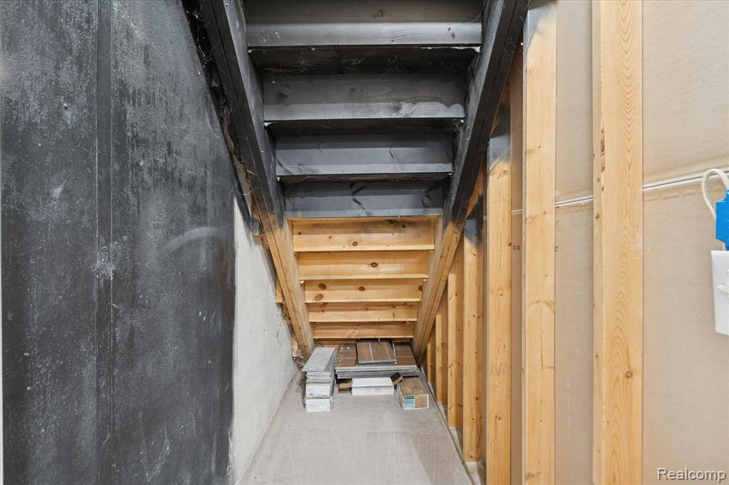 5585 Woodruff Shore Drive, Brighton, MI, 48116