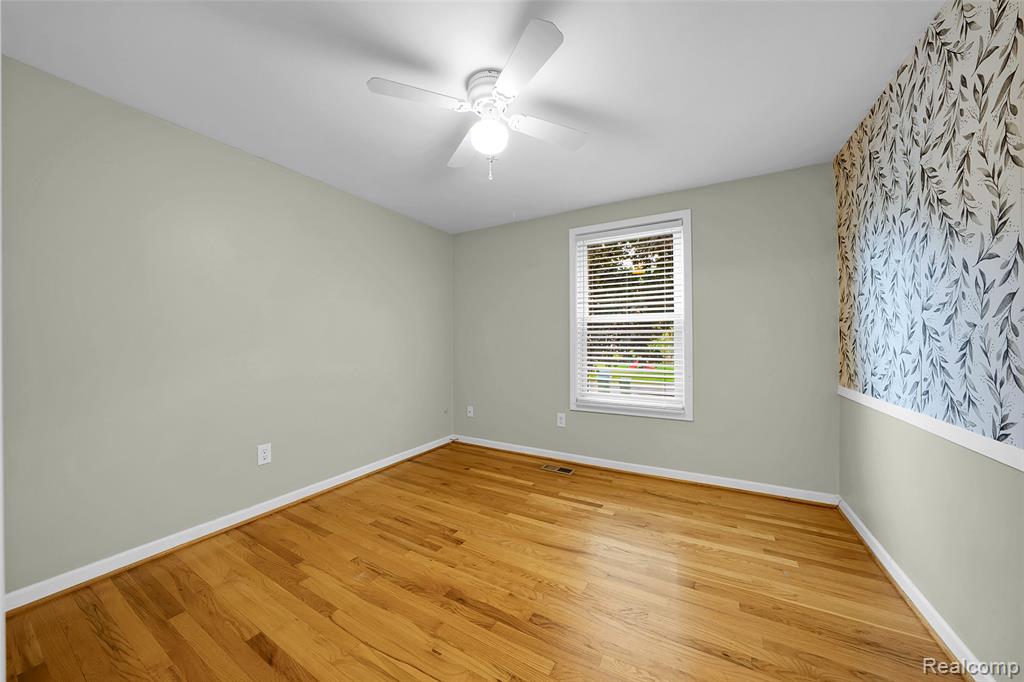 2880 Wareing Drive, Orion, MI — Photo 22