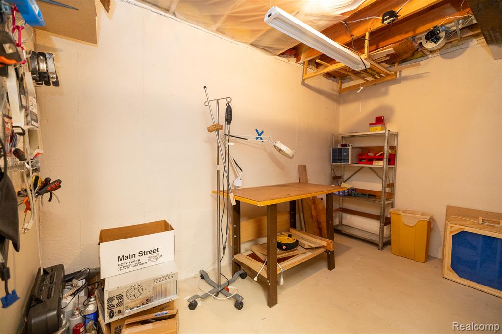 6926 Alden Drive, West Bloomfield, MI 48324 — Photo 42