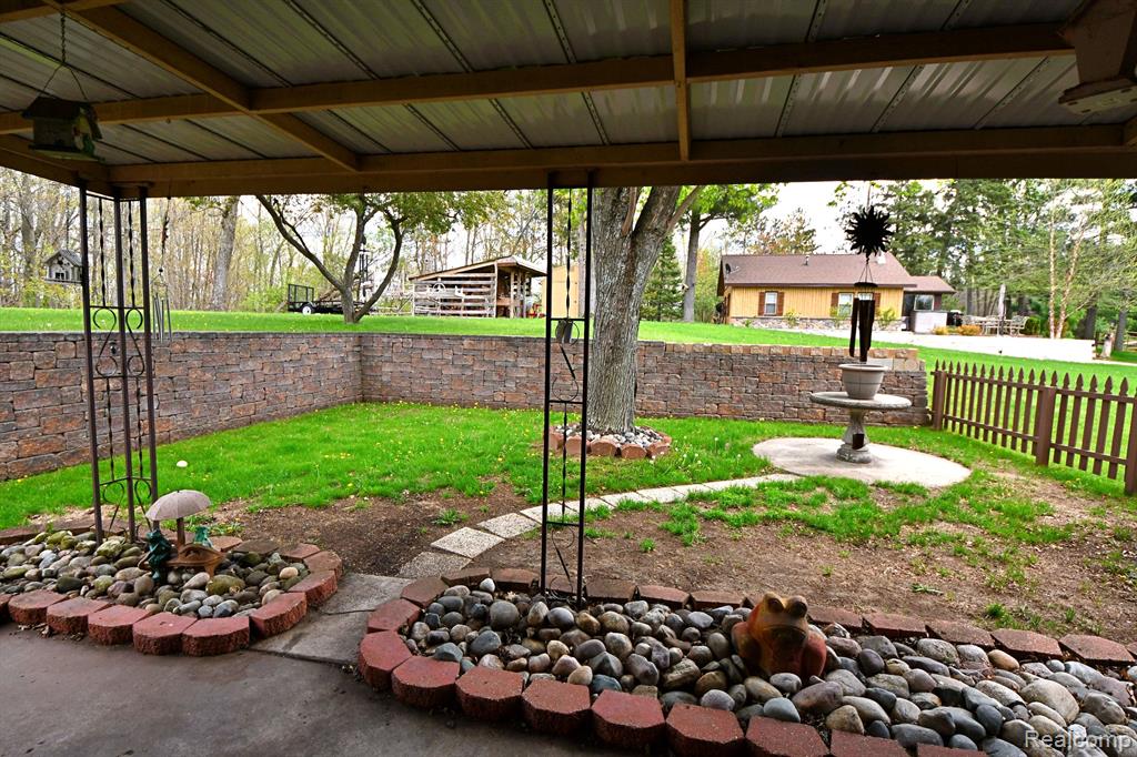 9609 E MADISON Road, St. Helen, MI 48656 — Photo 13