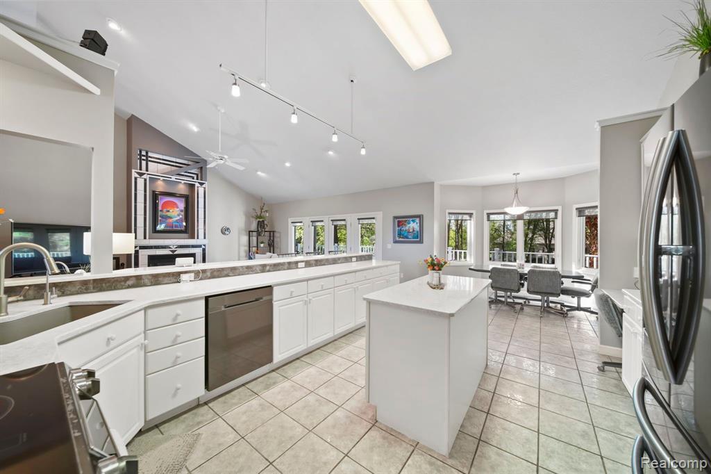 4852 INDIAN CREEK Drive, Jackson, MI 49201 — Photo 23