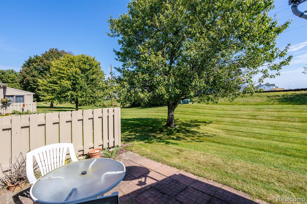 9871 Cambridge Court, South Lyon, MI 48178 — Photo 31