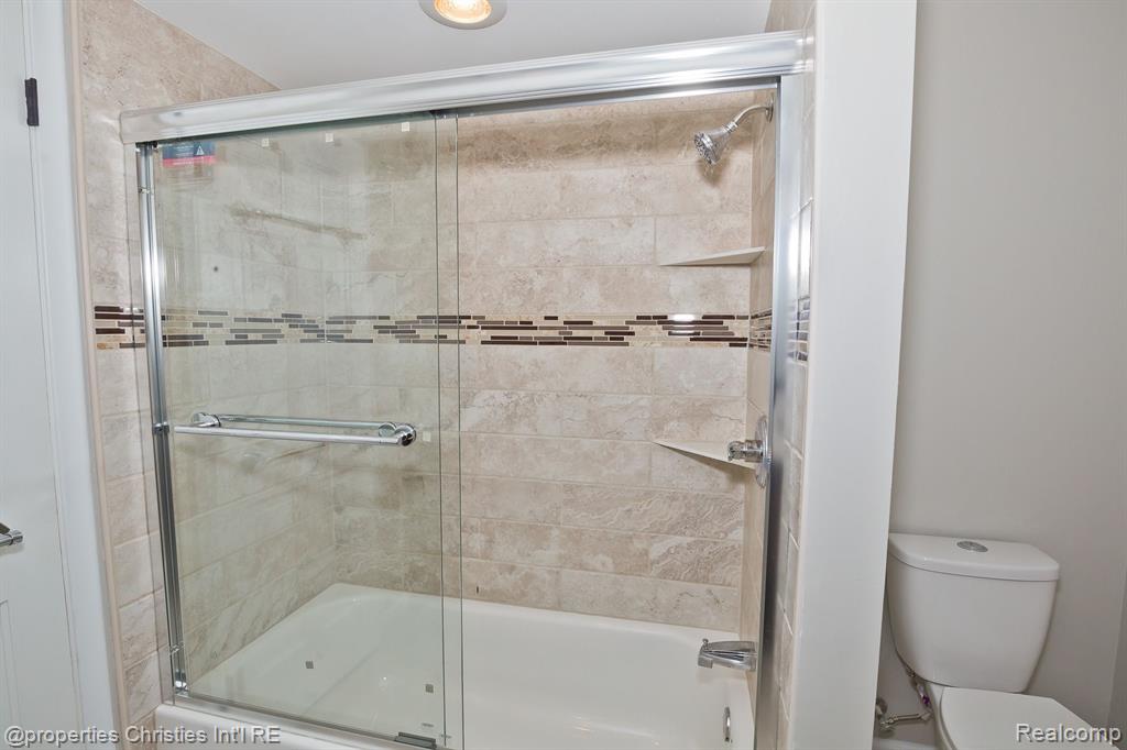 5582 NORTHCOTE, West Bloomfield, MI — Photo 53