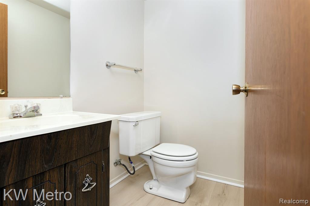 6603 TIMBER RIDGE Drive, Bloomfield Hills, MI 48301 — Photo 34