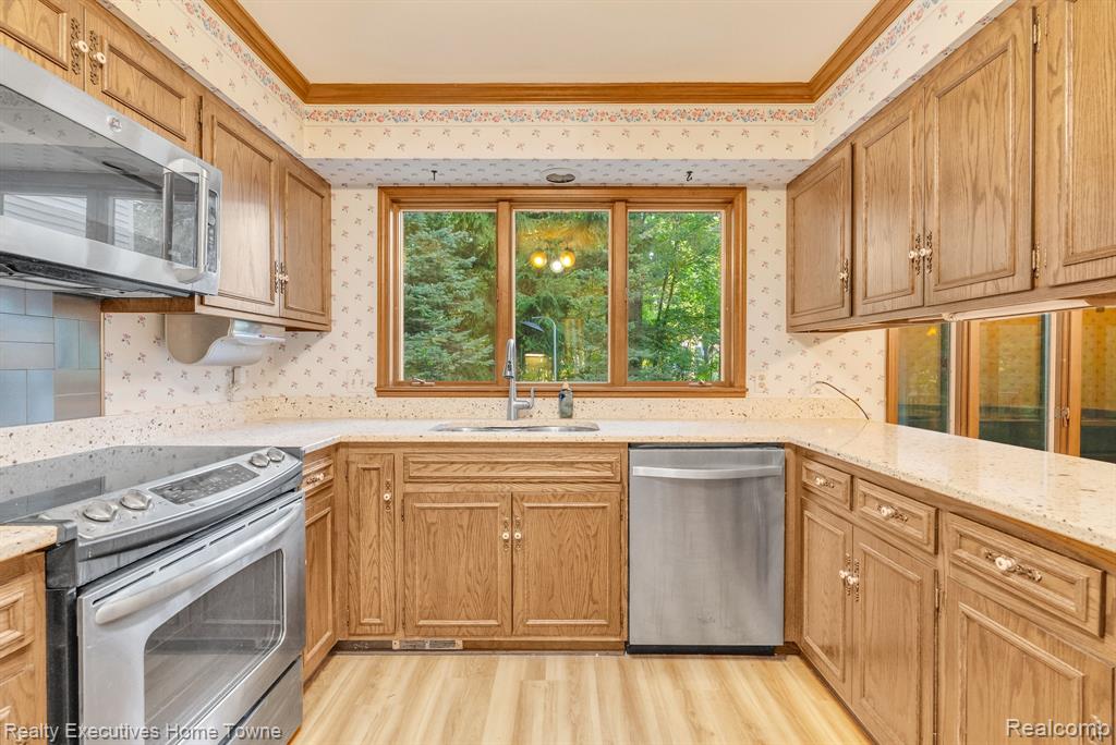 4680 Lakeshore Terrace, Fort Gratiot, MI 48059 — Photo 21