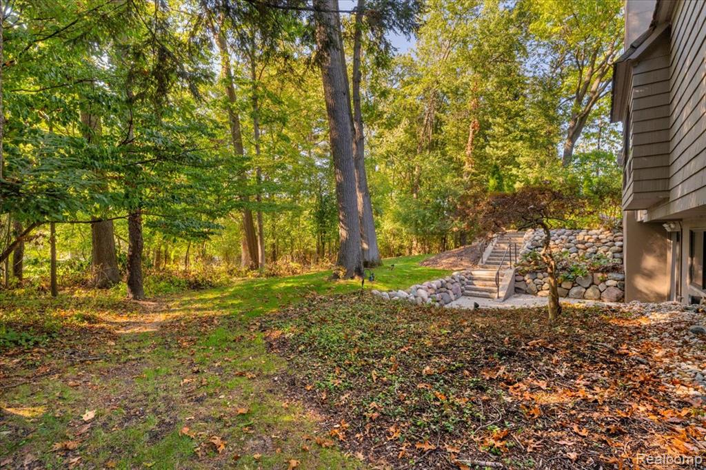 965 BLOOMFIELD WOODS, Bloomfield Hills, MI 48304 — Photo 57