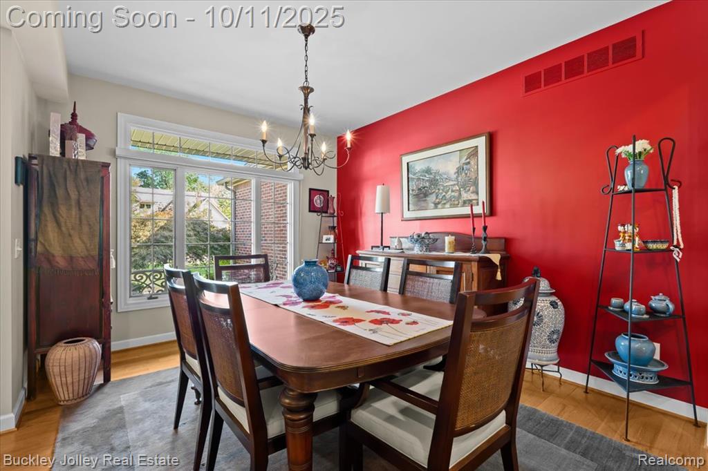 9430 Sheltering Oaks Drive, Brighton, MI 48114 — Photo 16