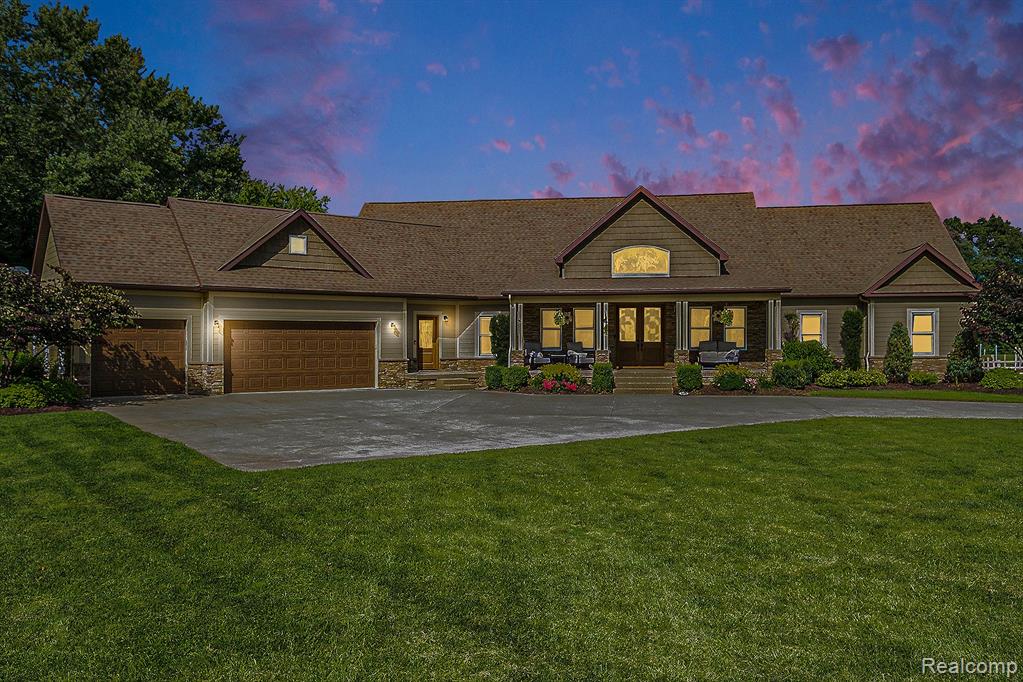7196 MANOR Lane, Fowlerville, MI 48836 — Photo 56