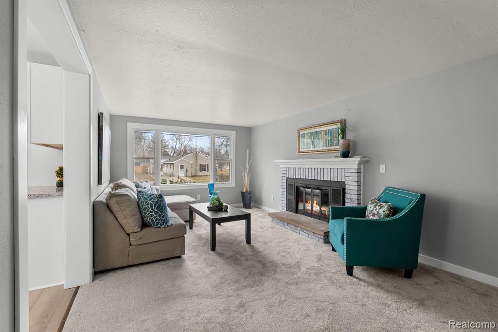 580 W MIDDLE Street, Chelsea, MI 48118 — Photo 4