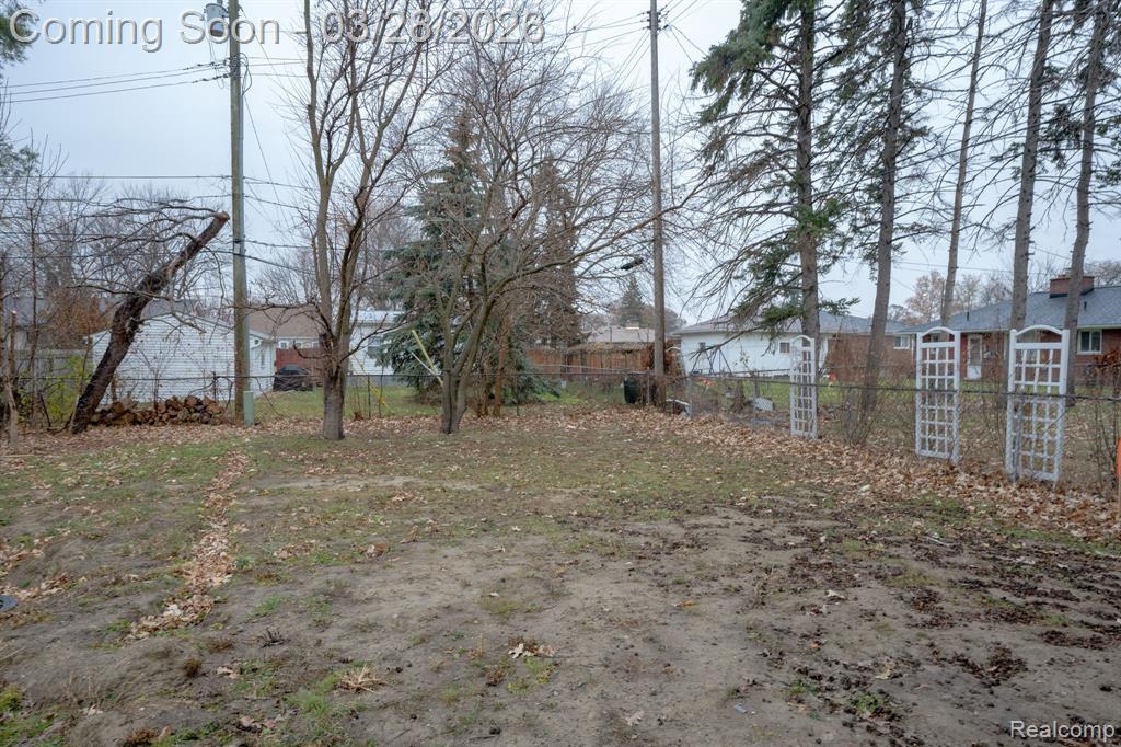 8475 Stout Avenue, Warren, MI 48093 — Photo 33