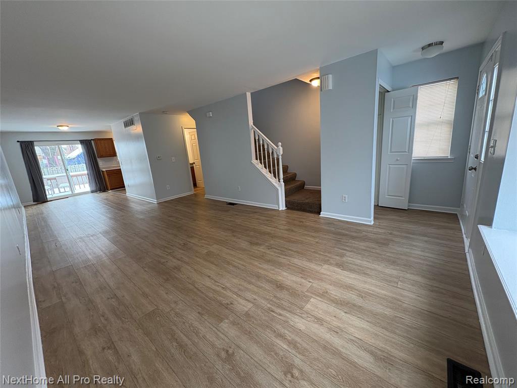 15407 Meyers Road - Photo 2