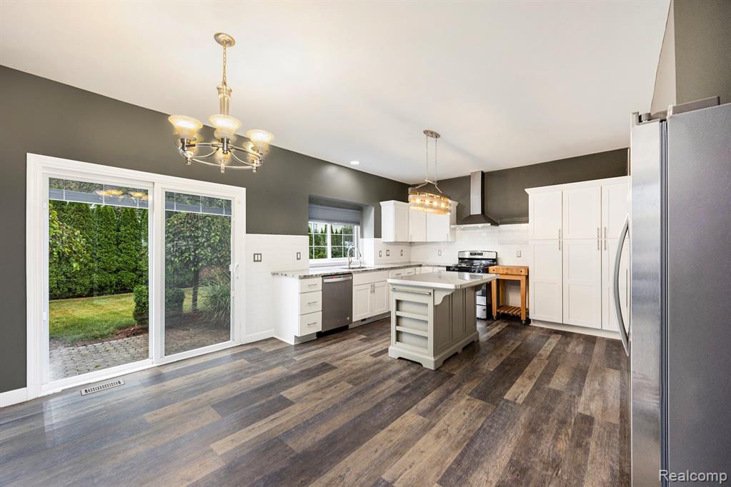 49620 Dunhill Drive, Macomb, MI 48044 — Photo 7